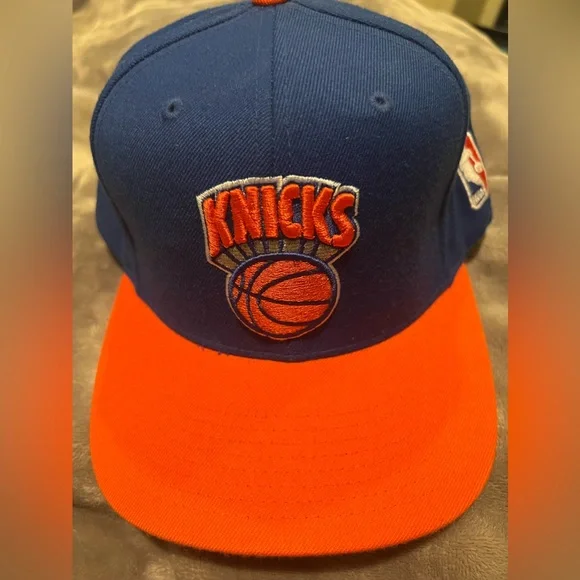 NBA Knicks SnapBack cap. Hardwood Classics. Mitchell & Ness.NWOT - Picture 1 of 8